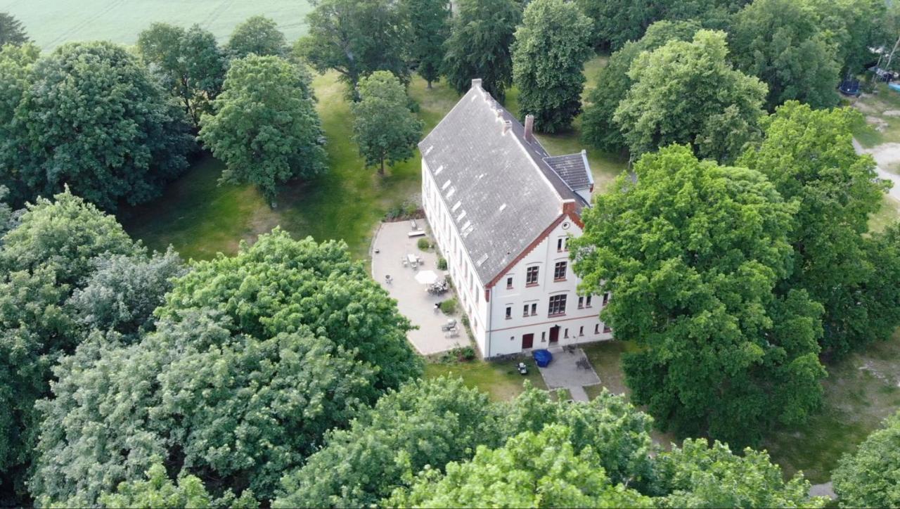 Apartamento Gutshaus Zarchlin Barkhagen Exterior foto